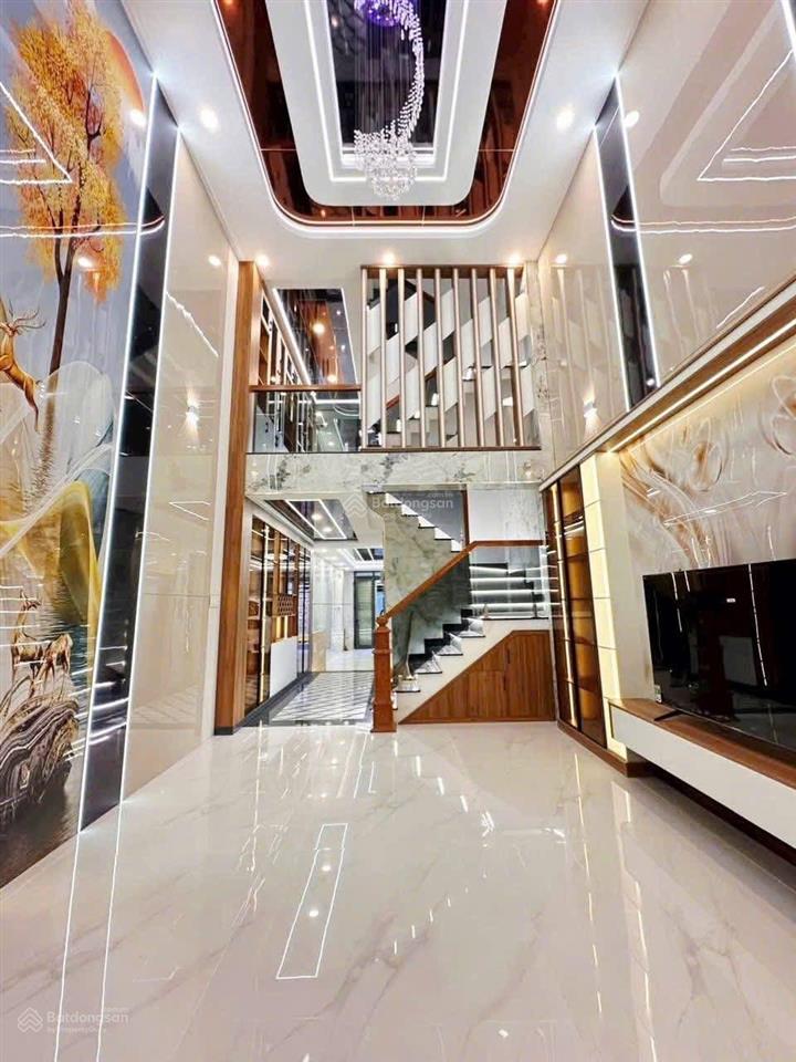 Hơn 200 mét mà giá chỉ hơn 12 tỷ hẻm sát mặt tiền khu vực hậu giang bình tiên trung tâm quận 6.