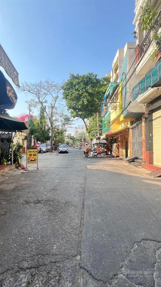 Hơn 200 mét mà giá chỉ hơn 12 tỷ hẻm sát mặt tiền khu vực hậu giang bình tiên trung tâm quận 6.