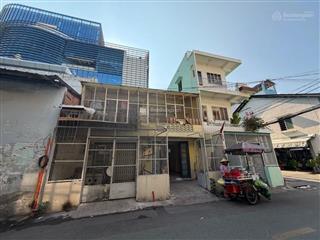 Mặt tiền ngay 3 tháng 2 quận 11. nhà cấp 4 xây mới như biệt thự. ngang 7 siêu hiếm do ghép 2 căn