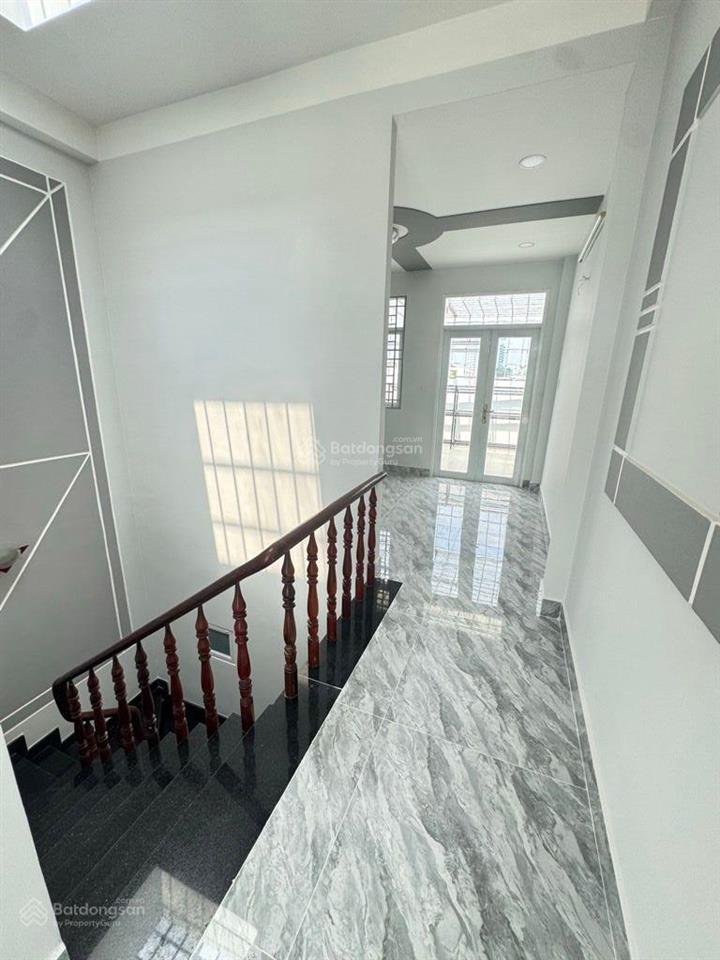 Nhà mặt tiền khu phân phô vip giáp quận 6 ngang 4x18 xây 4 lầu mới cứng chỉ 9,5 tỷ