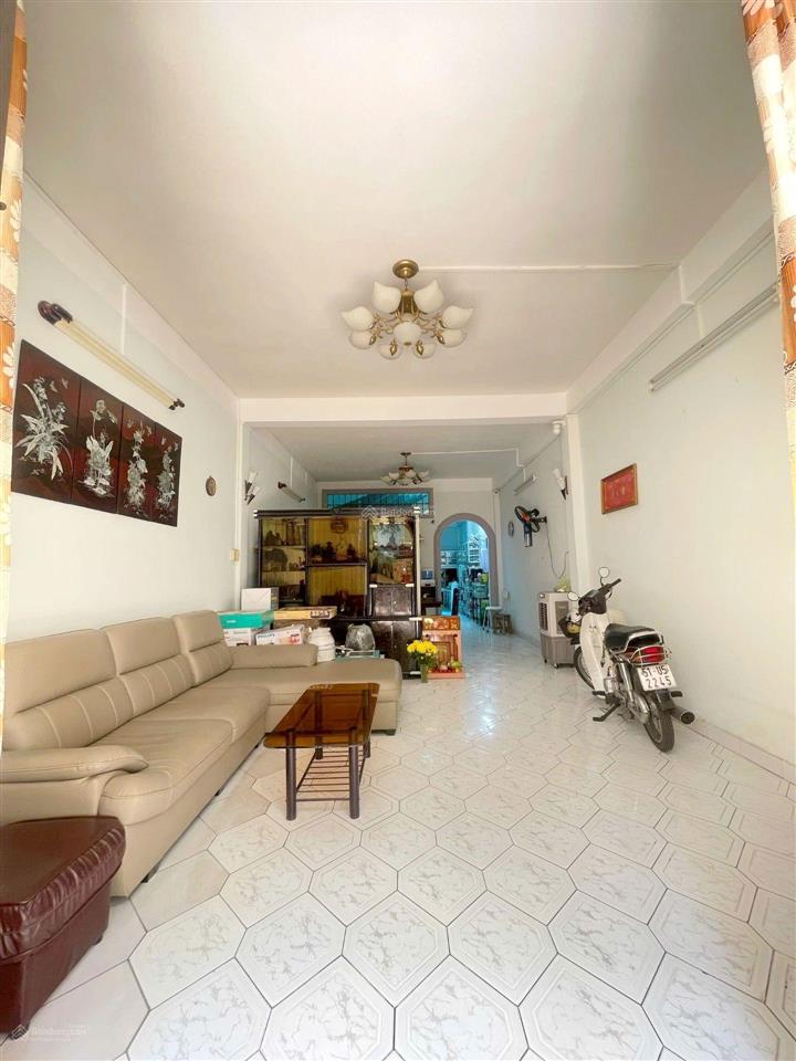 87 mét ngang 4x21 xây đúc cứng cáp 3 tầng phòng rất rộng lớn có chưa chổ làm thang máy lê đại hành