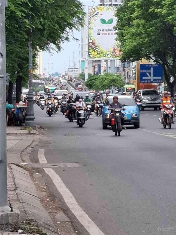 Nhà mặt tiền hồng bàng diện tích khủng xây tòa nhà thương mại khai thác cực tốt. chính chủ gấp bán