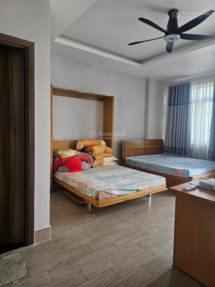 Mặt tiền đường 8b ngay công viên giá tốt khu tên lửa
