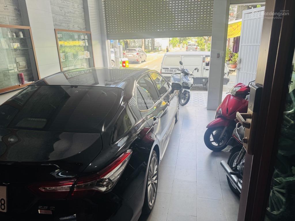 Mặt tiền đường 8b ngay công viên giá tốt khu tên lửa
