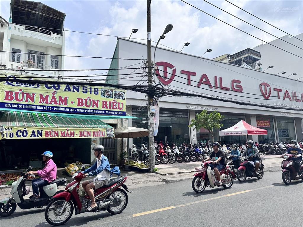 Bán nhà mặt tiền bà hom  tỉnh lộ 10. ngang 7 mét dài 25m xây 5 lầu giá nhỉnh 17 tỷ