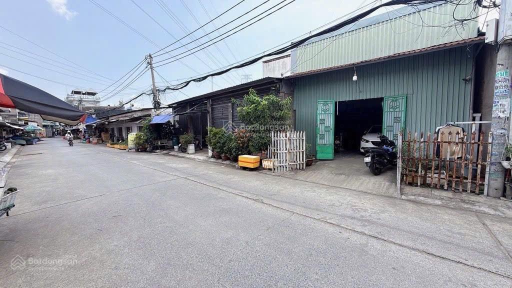 Chủ nhiệt giảm mạnh 1tỷ5 ace nhanh tay nhé  gần mặt tiền kdv gần 100m2 chỉ còn 5tỷ5 giá cực hời