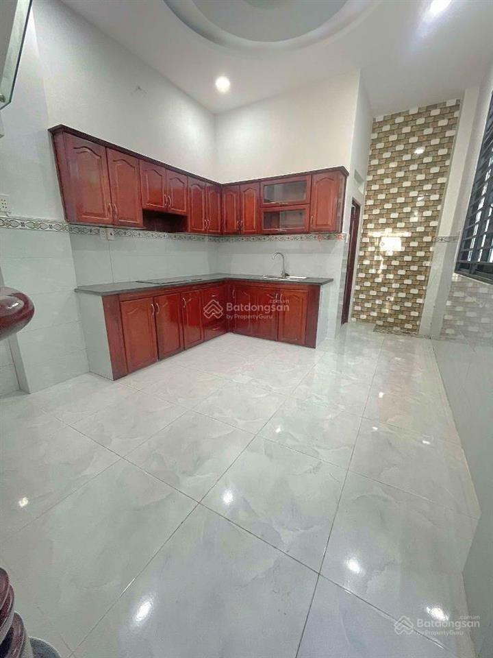 Nhà đẹp 4 tầng 5pn ngay eaon mall bình tân 5 x 14 đường oto thông thoáng chỉ hơn 5tỷ