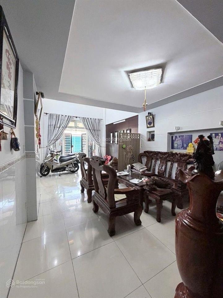 Mặt tiền ngay eaon mall tân phú 4 tầng kinh doanh sầm uất giá quá bèo chỉ hơn 9tỷ tl9c