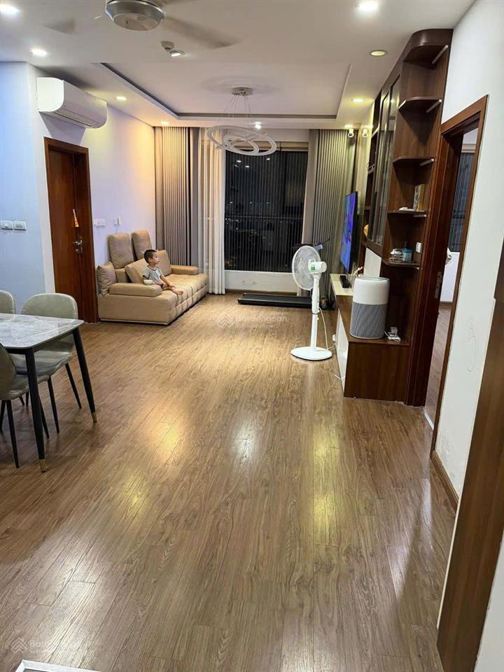 Bán chung cư 96m2 3 ngủ full nội thất đẹp tại eco lake view 32 đại từ