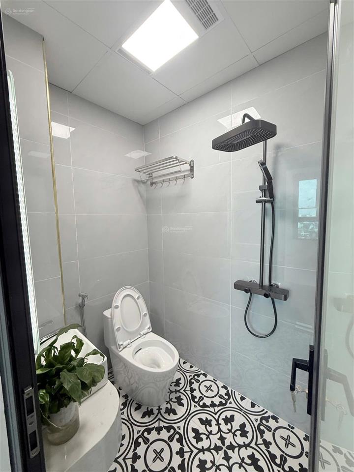 Bán gấp chung cư 2 ngủ 78m2 full nội thất đẹp chỉ 3,98 tỷ tại việt hưng, long biên