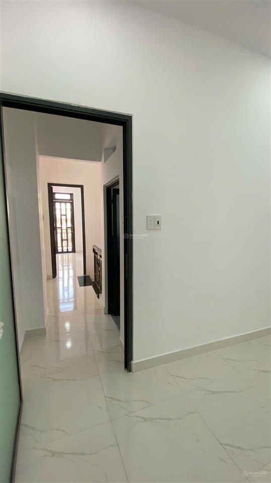 Bán nhà đường mã lò, bình trị đông a, bình tân, 3 tỷ nhỉnh, 45m2, hẻm xe hơi,có sân 3m trước nhà.