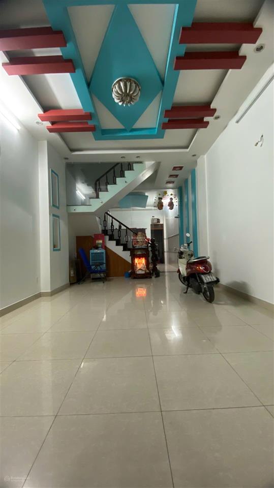 Dt 72m2 , ko lộ giới, 4tầng ,ôtô ngủ trong nhà ,giá 5,tỷ nhỉnh lt ,cạnh tân kì tân quý ,bình tân.