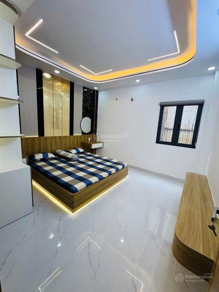 Cạnh hương lộ 2 bình tân( dt 4x13m) 5tầng ,đường 8m,ko lộ giới, 5pn,5vs,tặng nội thất, sổ mới 2025