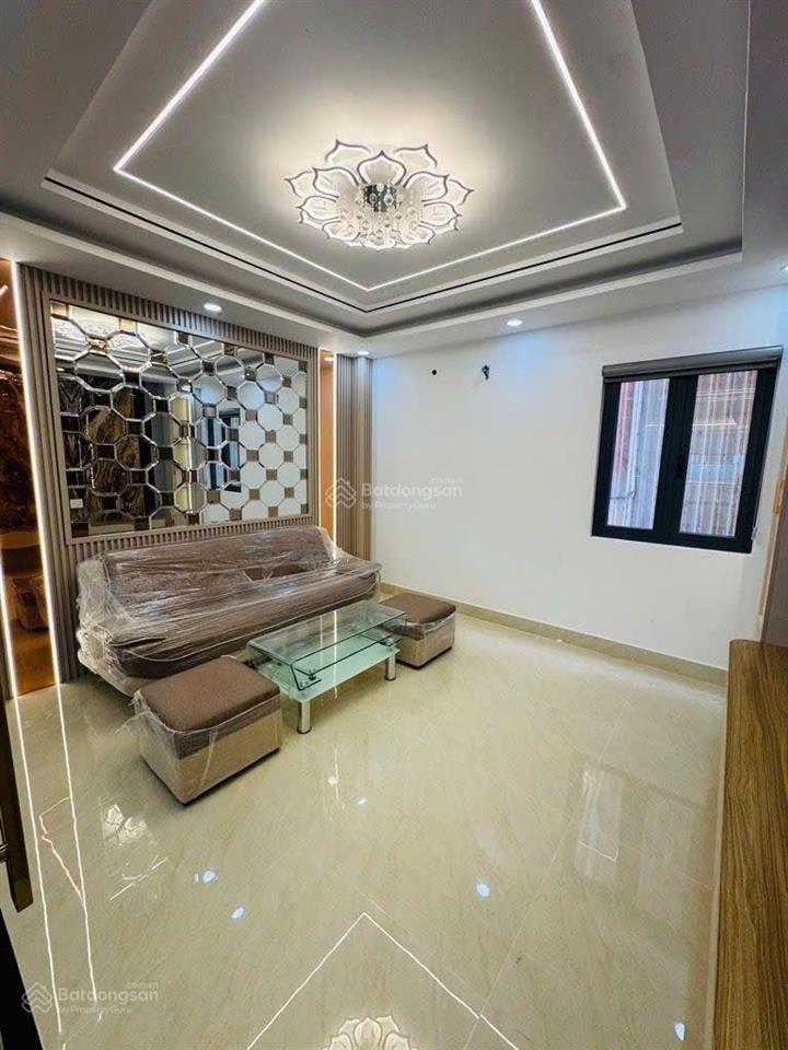 Cạnh hương lộ 2 bình tân( dt 4x13m) 5tầng ,đường 8m,ko lộ giới, 5pn,5vs,tặng nội thất, sổ mới 2025