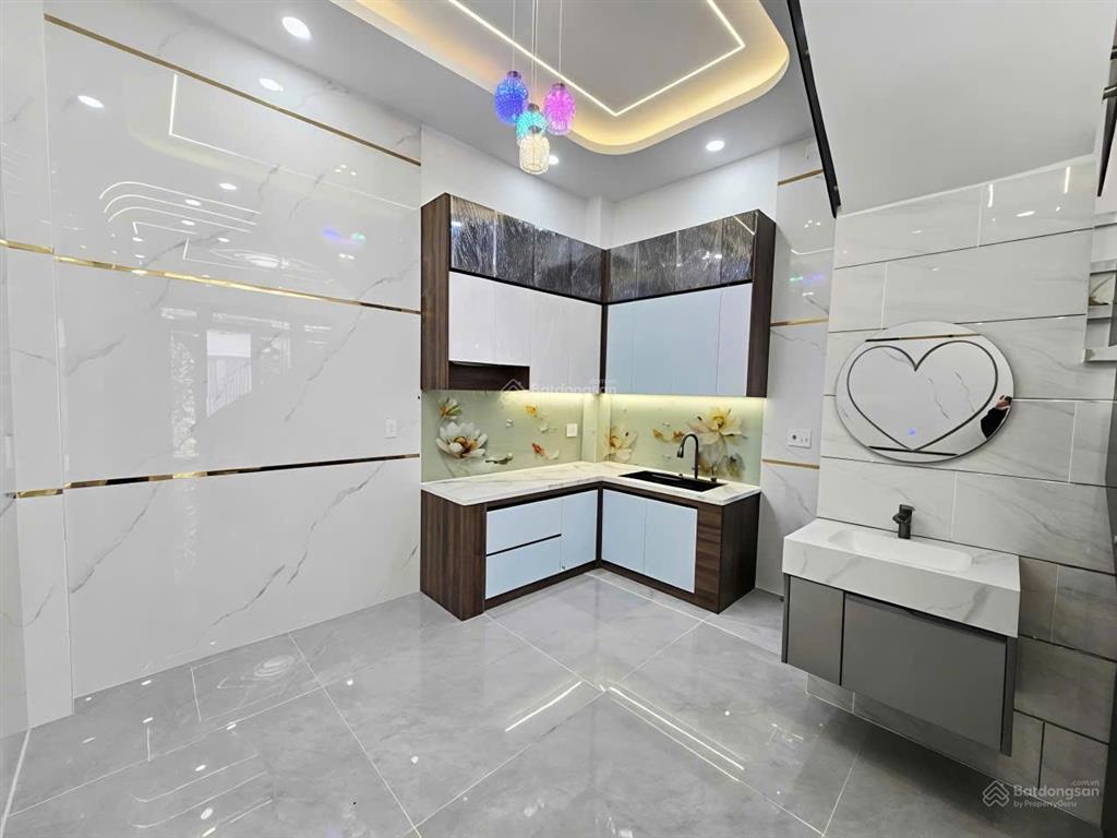 Nhỉnh 5 tỷ ngay gò xoài 4 tầng dt 36m full nội thất hẻm xe hơi sát mặt tiền có thể kinh doanh