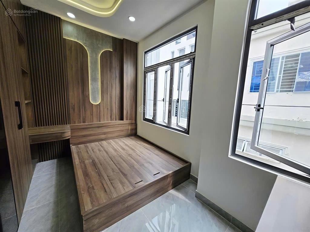 Nhỉnh 5 tỷ ngay gò xoài 4 tầng dt 36m full nội thất hẻm xe hơi sát mặt tiền có thể kinh doanh