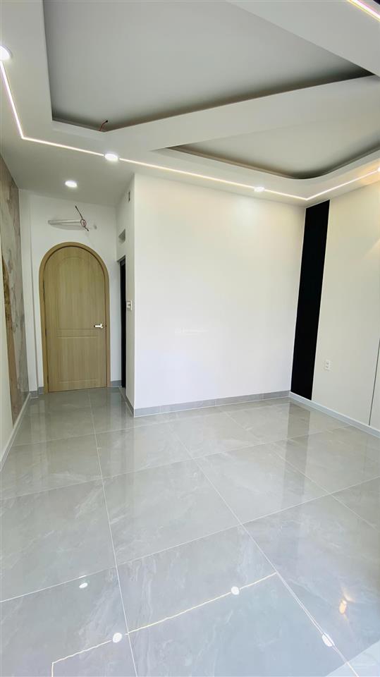 Nhà 4 tầng, mặt tiền vừa ở vừa kinh doanh ,đường mã lò, nhỉnh 5 tỷ, 48m2, 4pn,hẻm xe hơi tránh