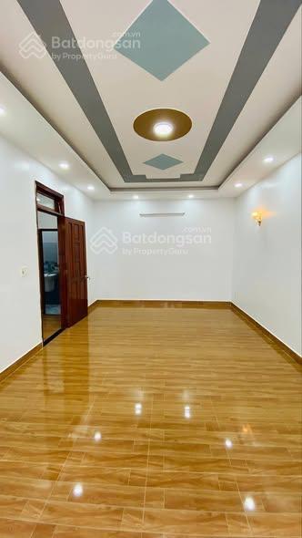 Nhỉnh 5 tỷ bình tân dt khủng 8 x 7 hẻm 8m  ko lộ giới  ko quy hoạch điện nước âm có vỉa hè