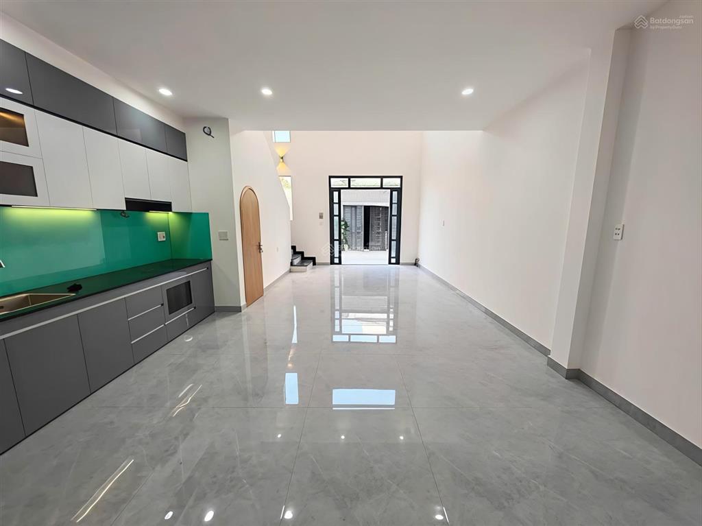 Dt 70m2, sát lê trọng tấn, giá 3,750 tỷ thương lượng, 2 tầng, hẻm xe hơi, 3pn, sổ hồng riêng