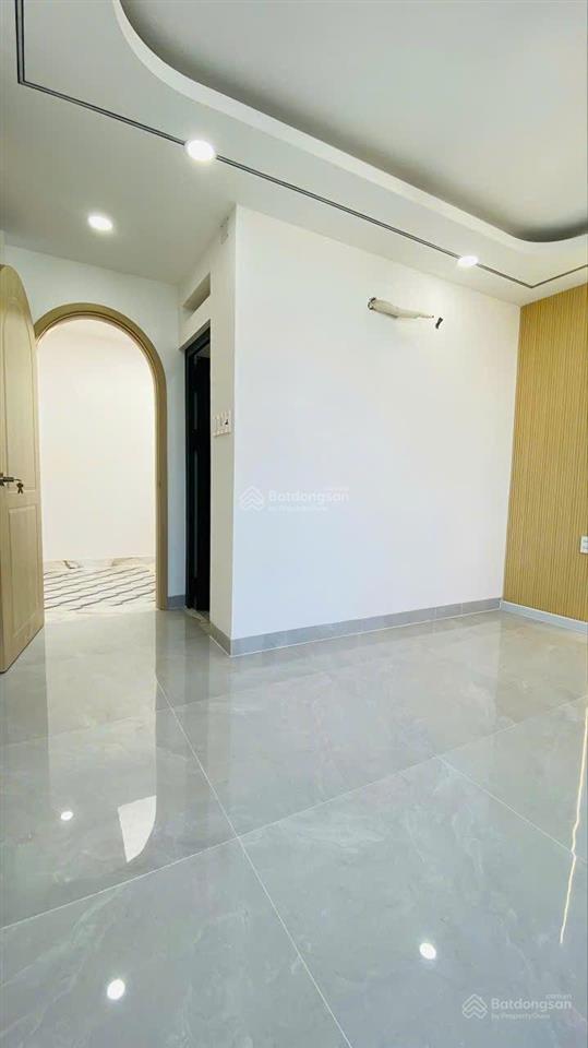 Chỉ 5,3 tỷ, nhà mặt tiền đường 10m vừa ở vừa kinh doanh 4 tầng đường mã lò bình tân dt 48m2, shr