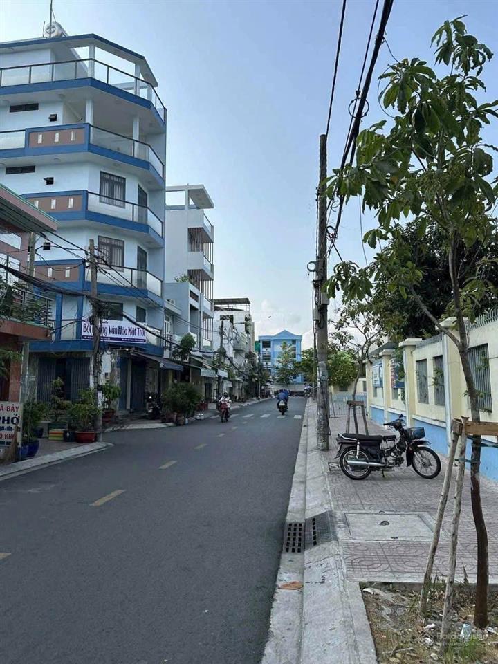 Chủ ngop giảm giá mạnh cho can nha 50m2 tai khu dân cư bình hưng cach bên xe q8 1 cây số