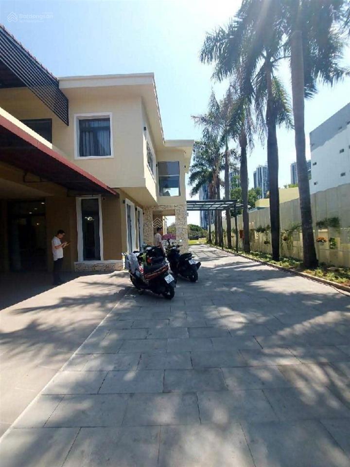 Cực phẩm biệt thự view sông tọa lạc tại quận 7 thiếc kế kiến trúc châu âu sang trọng