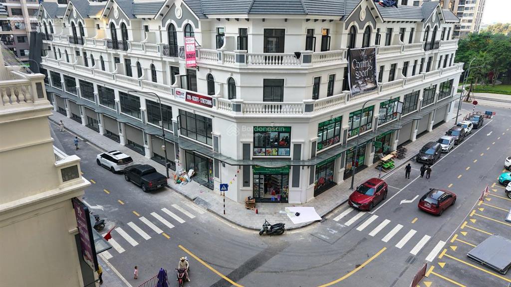 Cho thuê shophouse 4 tầng 1 tum nội khu cụm cư dân đông đúc vinhomes smart city tây mỗ