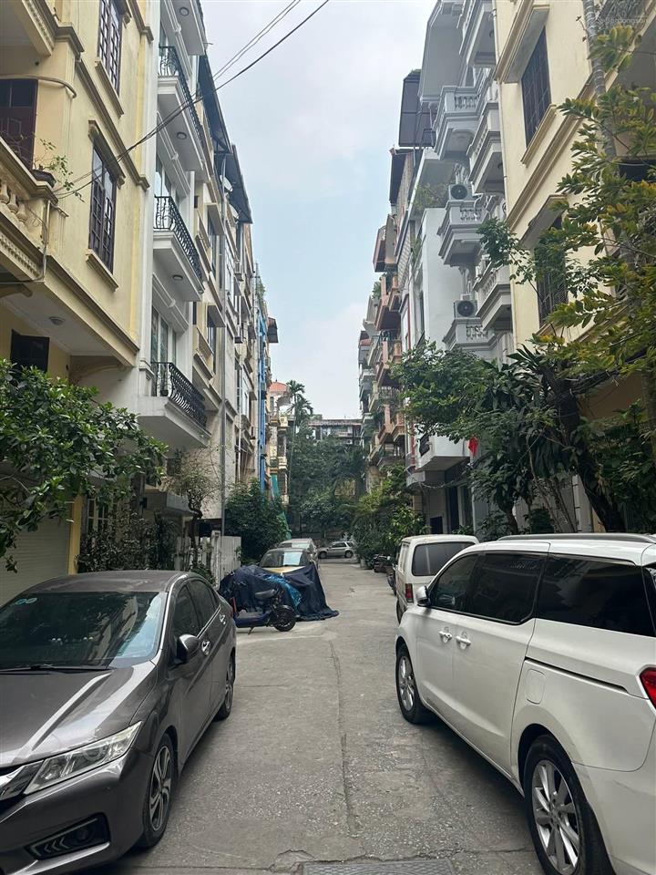 Nhà phân lô khâm thiên, ô tô tránh, vỉa hè, 54m2, 5 tầng, 21.5 tỷ