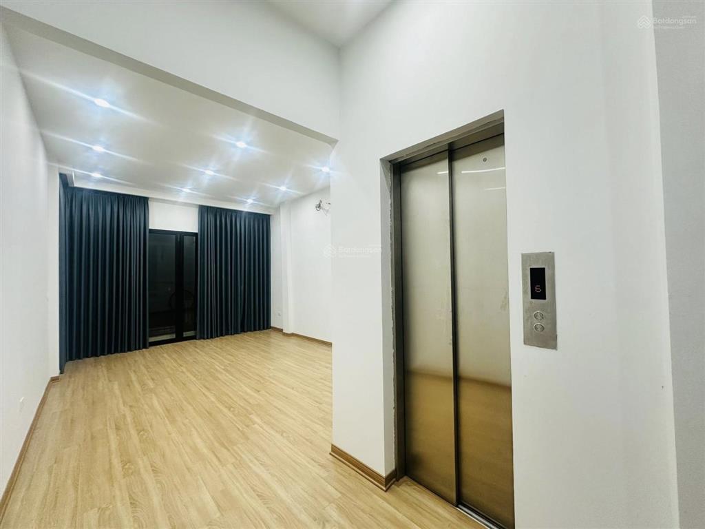 Nhà đẹp giang văn minh, ô tô vào, thang máy, 7 tầng, gần phố, 25.6 tỷ