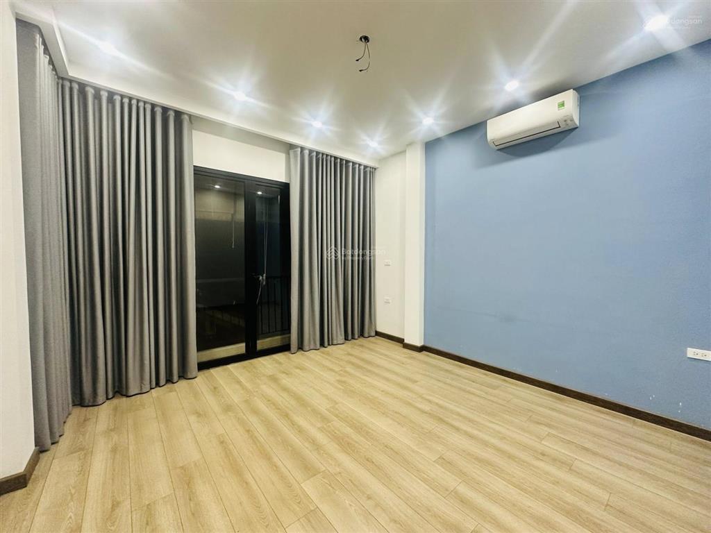 Nhà đẹp giang văn minh, ô tô vào, thang máy, 7 tầng, gần phố, 25.6 tỷ