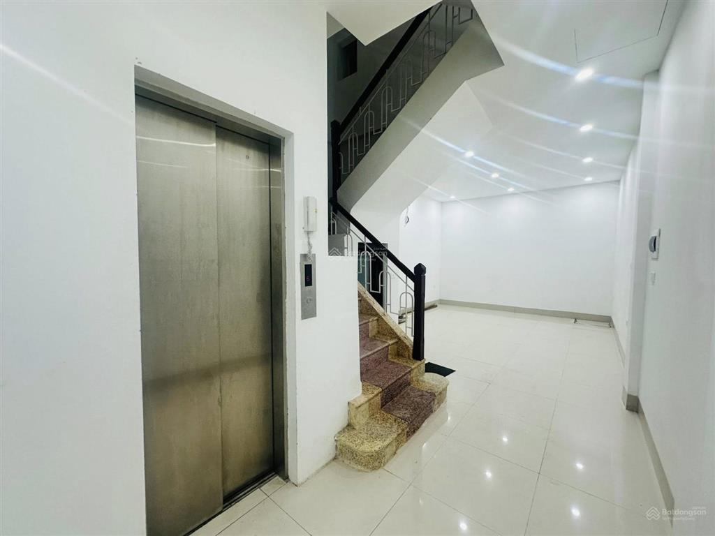 Nhà đẹp giang văn minh, ô tô vào, thang máy, 7 tầng, gần phố, 25.6 tỷ