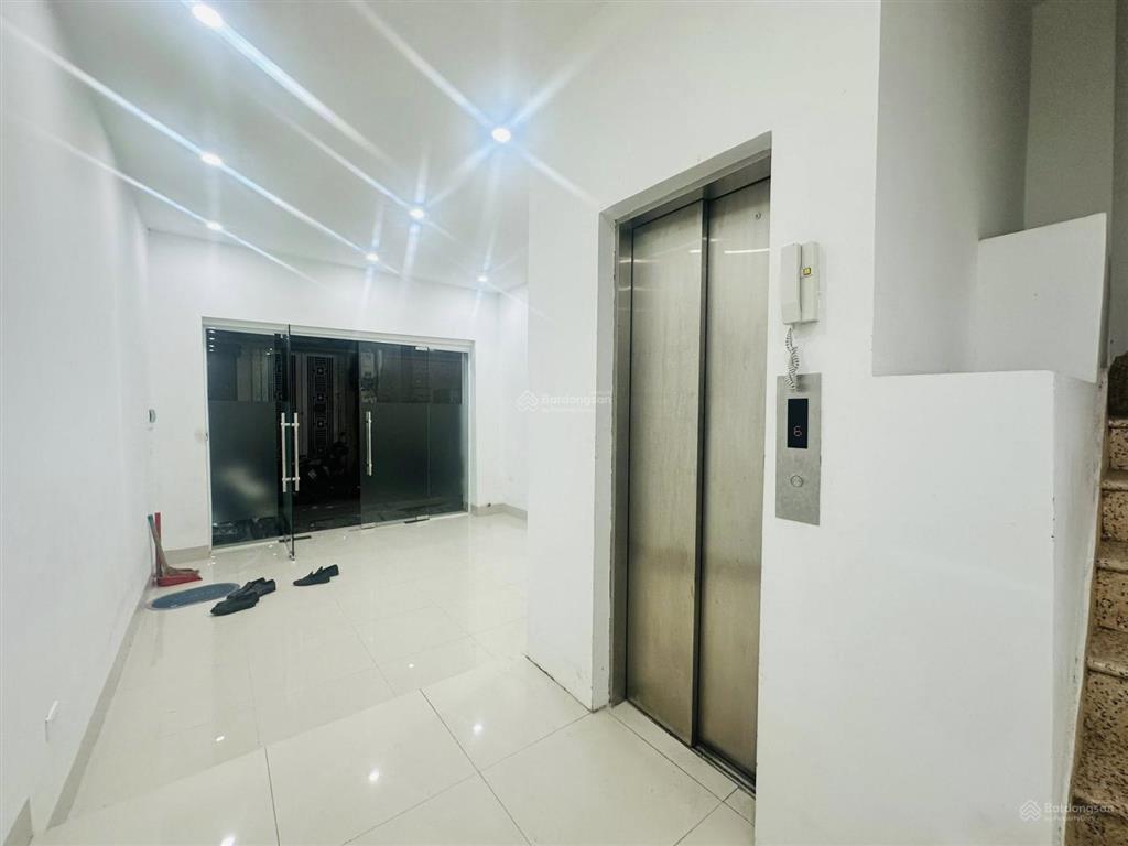 Nhà đẹp giang văn minh, ô tô vào, thang máy, 7 tầng, gần phố, 25.6 tỷ