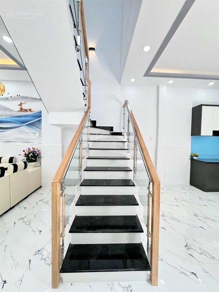 Bán nhà mặt tiền đường 16a  gò xoài  ô tô ngủ nhà  4 x 17m  2 tầng  hơn 6 tỷ 2pn 2wc