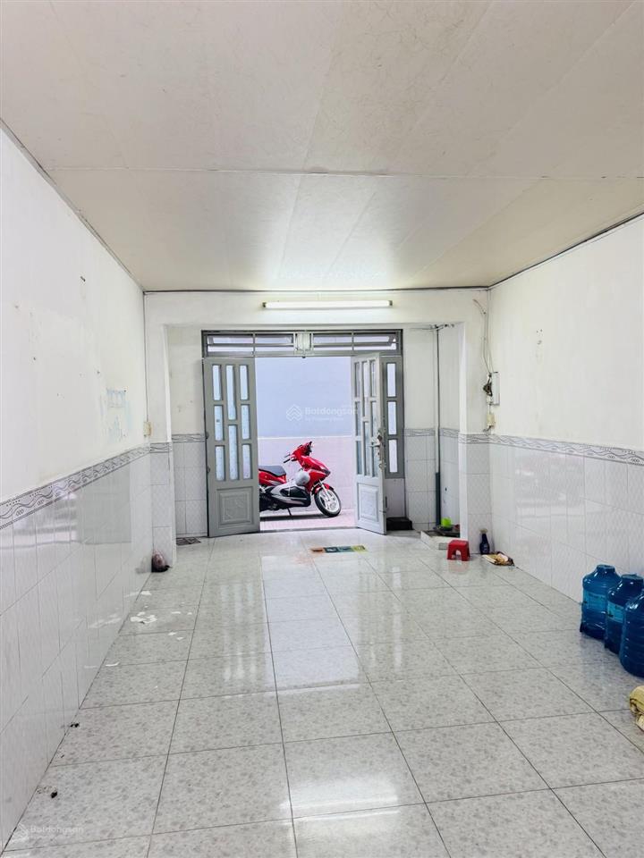 Trung tâm quận tân phú  phường tân sơn nhì  nhà 2 tầng  giá chỉ 3,8 tỷ