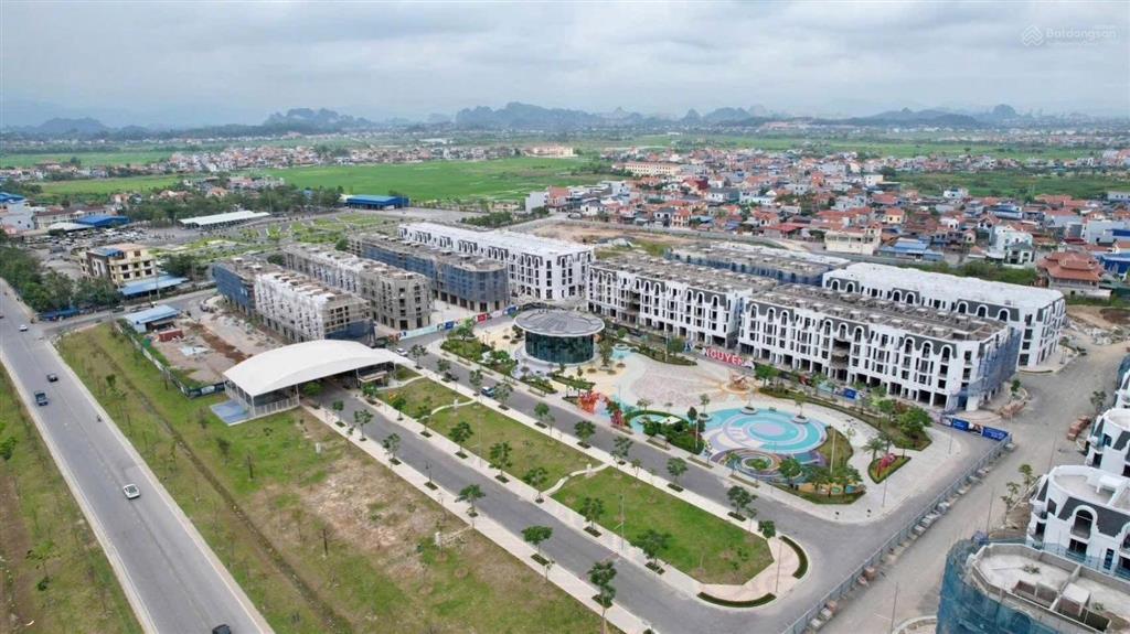 Cực sốc nhà liền kề 4 tầng kđt vlasta thủy nguyên, trung tâm thị trấn núi đèo giá chỉ hơn 4,5 tỷ