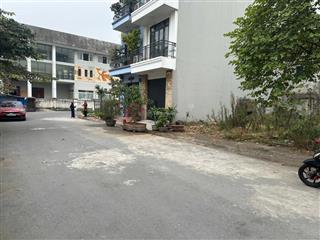 Bán nhanh mảnh đất phân lô vỉa hè sát kho bạc thường tín. đường 10m thoáng trước sau