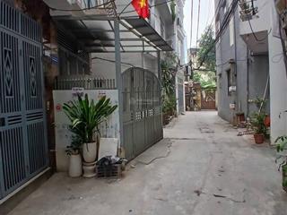 Bán nhanh căn nhà 5 tầng ngõ thông. trung tâm tứ hiêp. giá chỉ loanh quanh 7