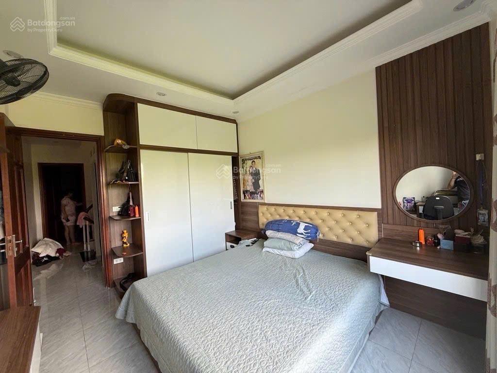 Bán nhà 5 tầng trung tâm tứ hiệp, ô tô đỗ ngày đêm, kinh doanh.