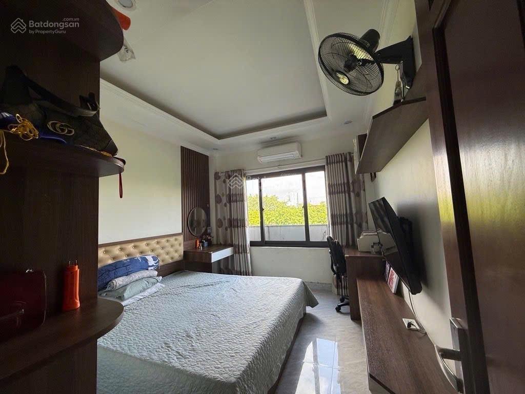 Bán nhà 5 tầng trung tâm tứ hiệp, ô tô đỗ ngày đêm, kinh doanh.