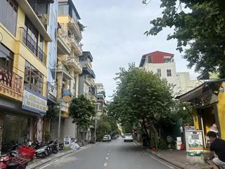Cho thuê nhà nguyên căn mặt chợ văn điển. 4 tầng giá thương lượng
