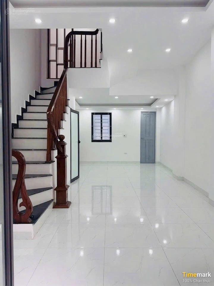Bán nhà ngõ chợ tự khoát, ngũ hiệp 5 tầng. chỉ 6 tỷ hơn