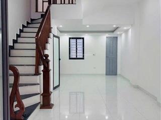 Bán nhà ngõ chợ tự khoát, ngũ hiệp 5 tầng. chỉ 6 tỷ hơn
