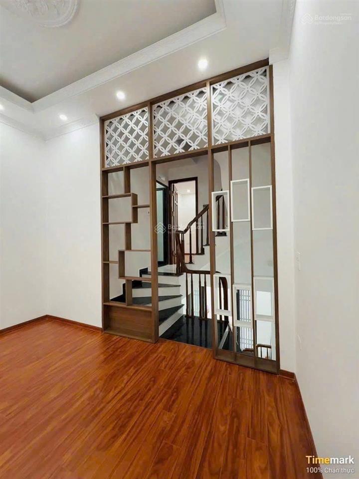 Bán nhà ngõ chợ tự khoát, ngũ hiệp 5 tầng. chỉ 6 tỷ hơn