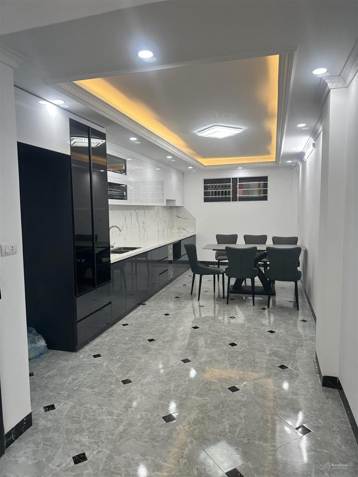 Nhà đẹp 5 tầng phân lô khu viện qh rừng ngọc hồi. thông bàn cờ