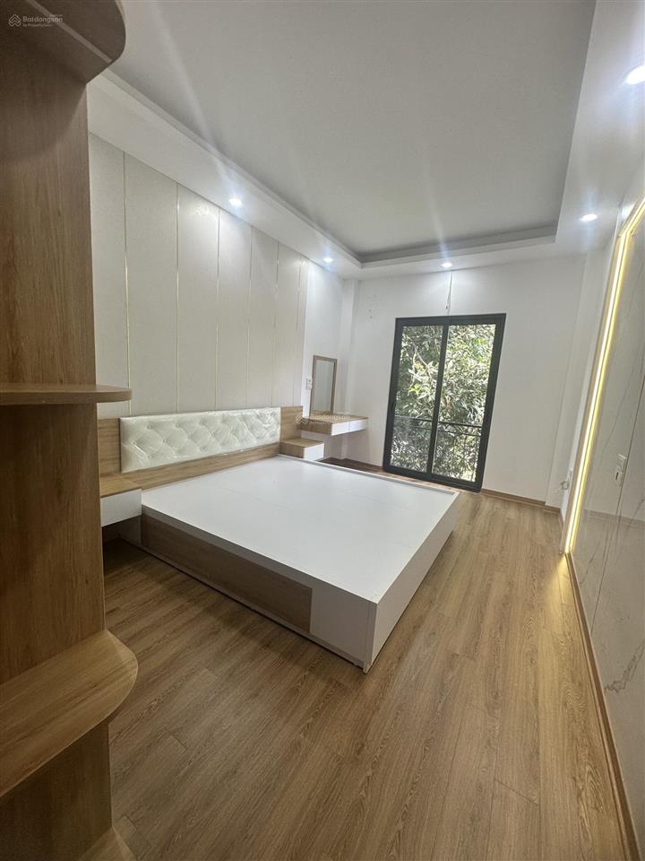 Nhà đẹp 5 tầng phân lô khu viện qh rừng ngọc hồi. thông bàn cờ