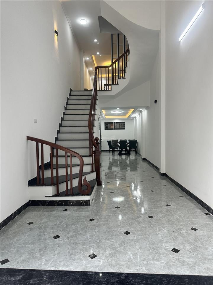 Nhà đẹp 5 tầng phân lô khu viện qh rừng ngọc hồi. thông bàn cờ