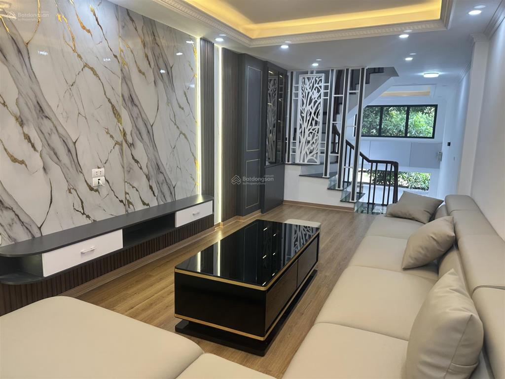 Nhà đẹp 5 tầng phân lô khu viện qh rừng ngọc hồi. thông bàn cờ
