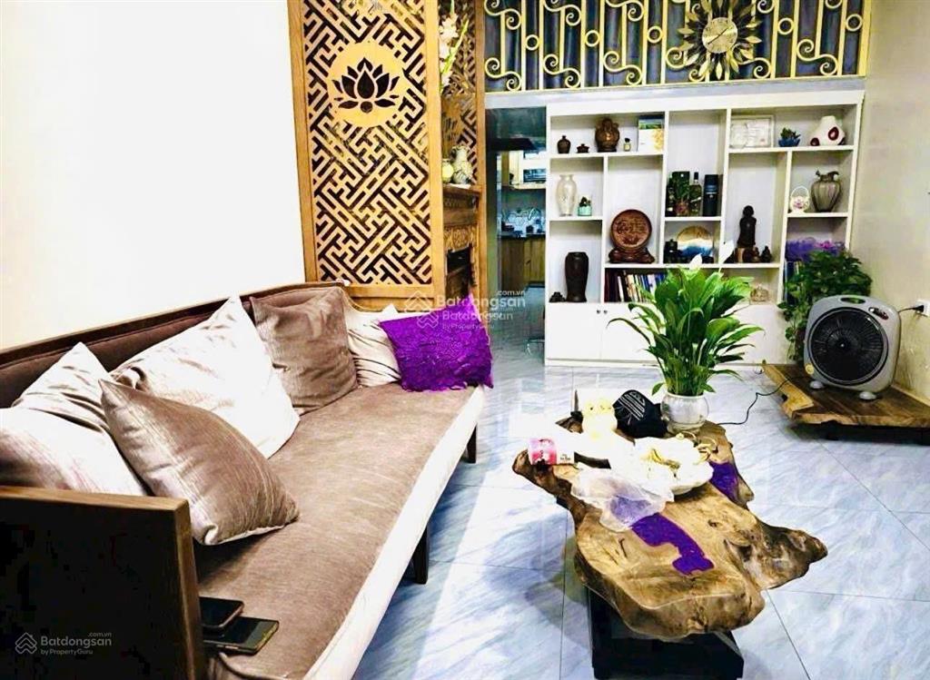 Nhà đẹp ngay trung tâm tứ hiệp 2 phòng ngủ full nội thất. chỉ 2.x tỷ