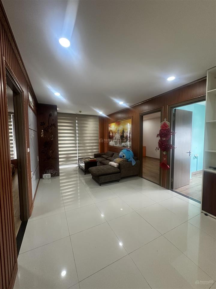 Bán căn hộ chung cư cao cấp rose town ngay sát bến xe nước ngầm. 3 pn