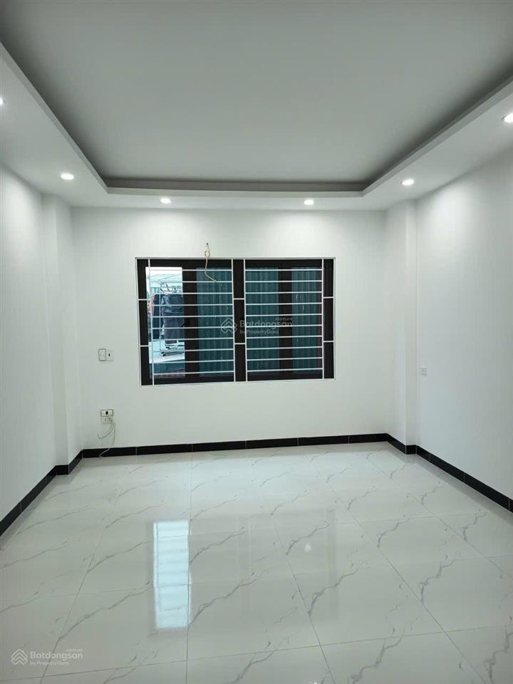 Chủ cắt lỗ bán gấp nhà đẹp 4 tầng có thang máy tại ngũ hiệp. chỉ hơn 5 tỷ